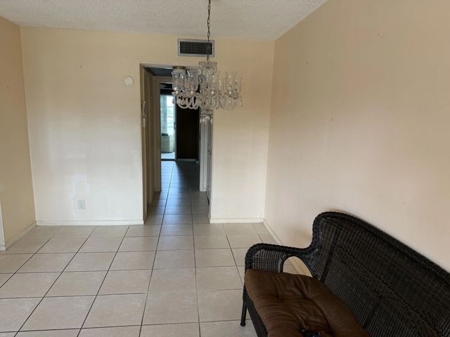 4 of 17 - 332 Dover B, West Palm Beach, FL