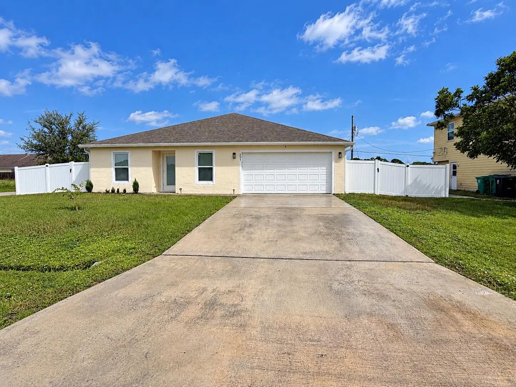 597 Nw Kilpatrick Avenue, Port St. Lucie
