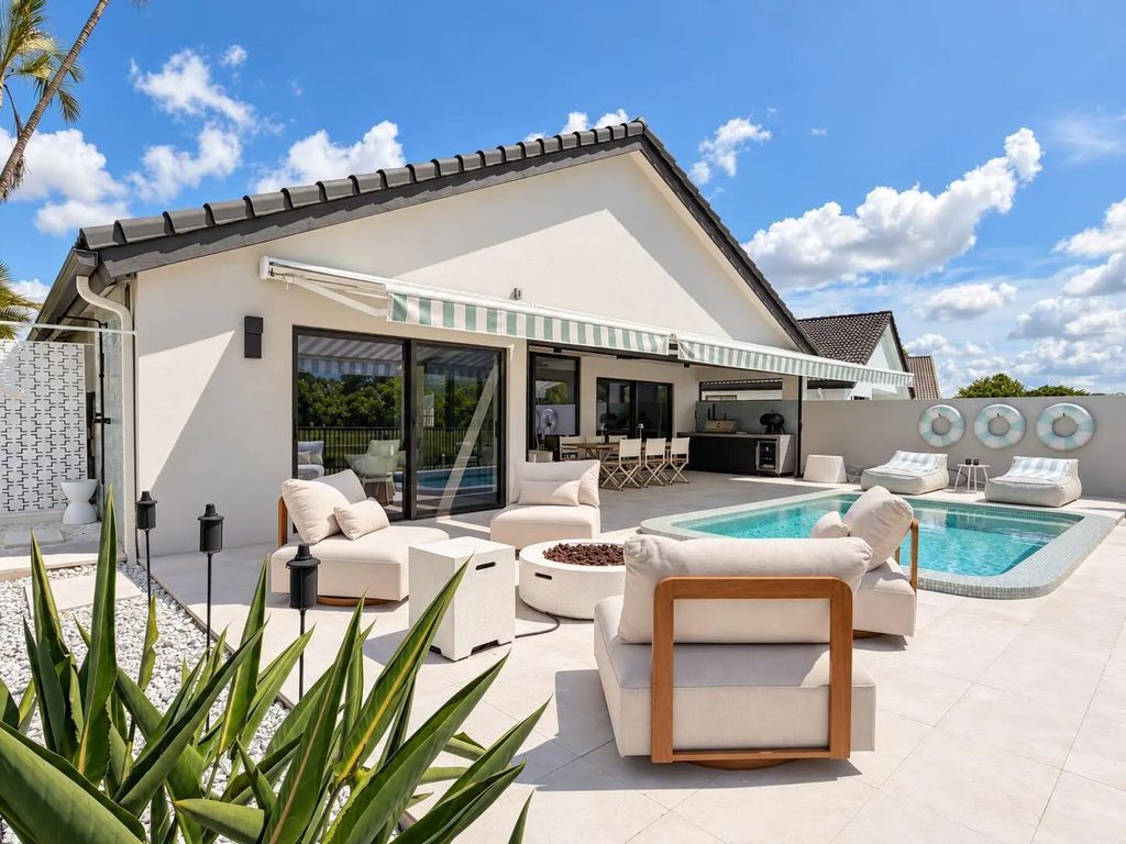 11120 Clover Leaf Circle, Boca Raton