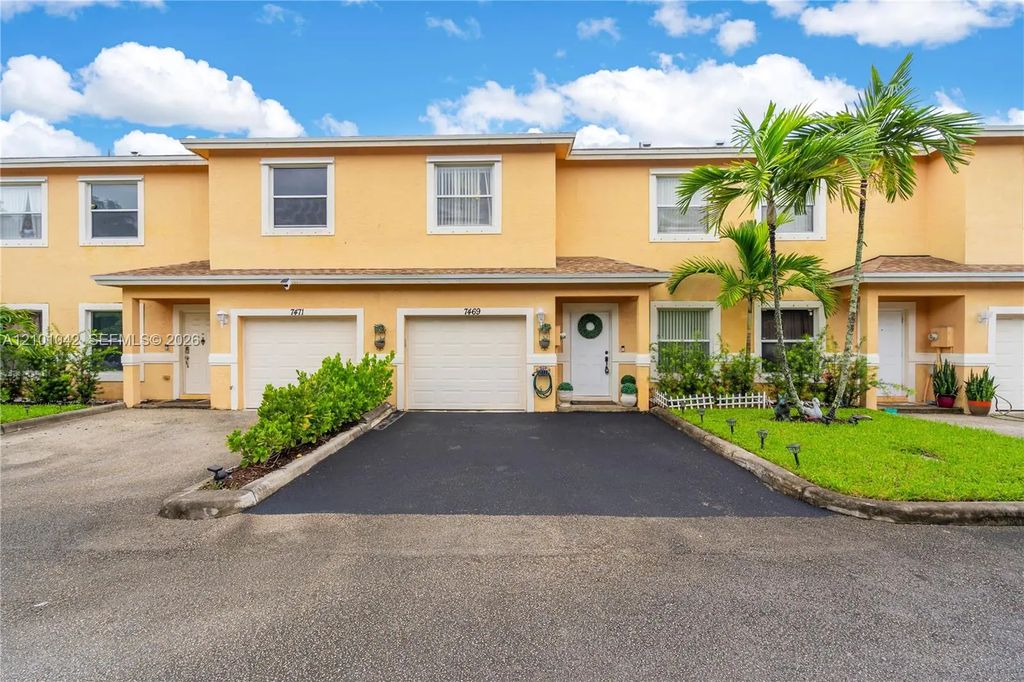 7469 Tam Oshanter Boulevard, North Lauderdale