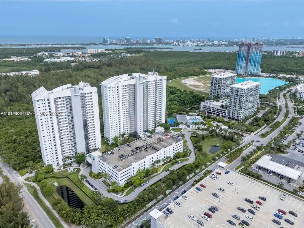 15051 Royal Oaks #801, North Miami