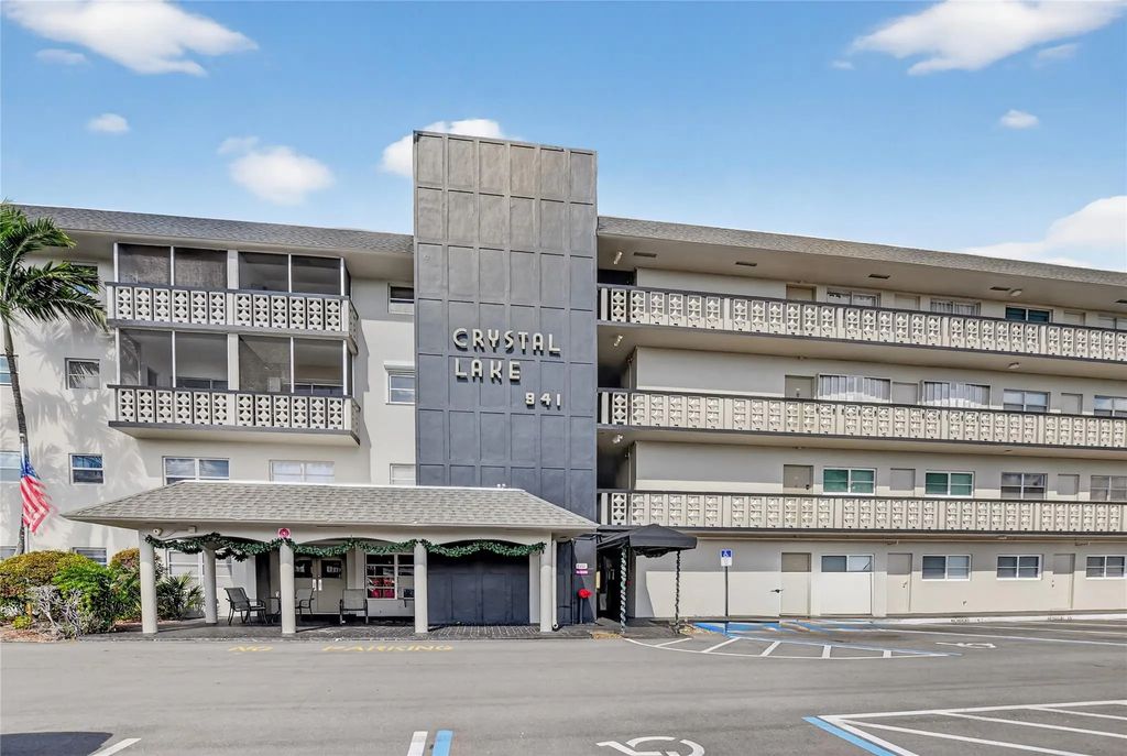 941 Crystal Lake Drive #311, Deerfield Beach