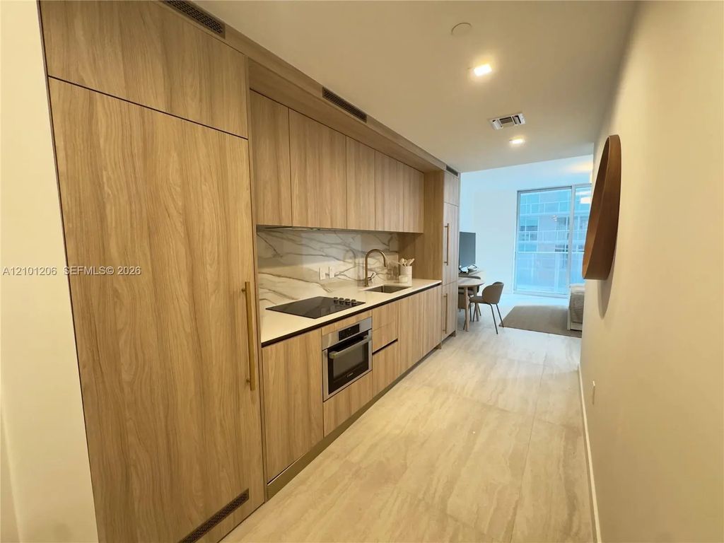 77 Se 5th #1909, Miami