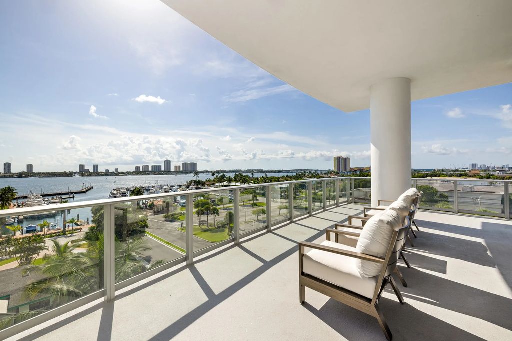 220 Lake Shore Drive #612, West Palm Beach