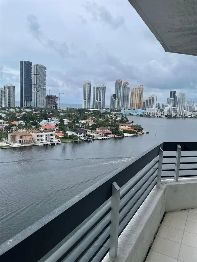 3 of 12 - 19101 Ne 36th Court #1612, Aventura, FL