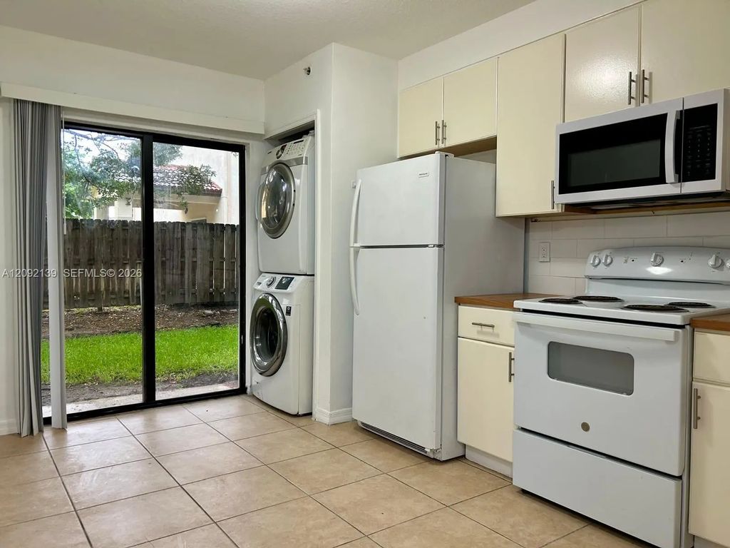 22831 Sw 88th Place #102, Cutler Bay