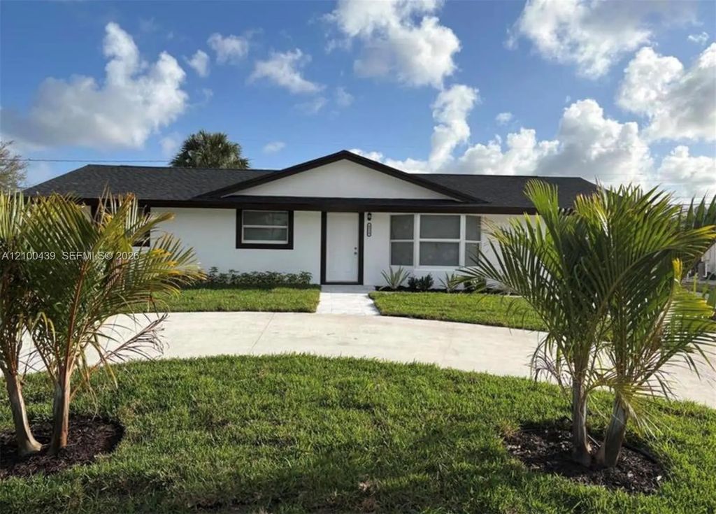 4318 Crestdale Street, Palm Beach Gardens