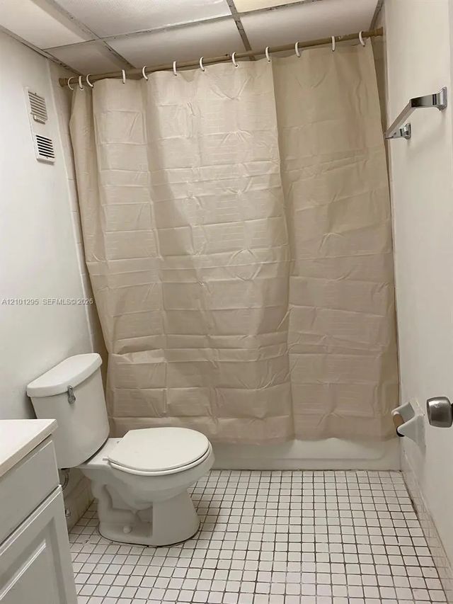 3 of 10 - 10000 Nw 80 Court #2537, Hialeah Gardens, FL