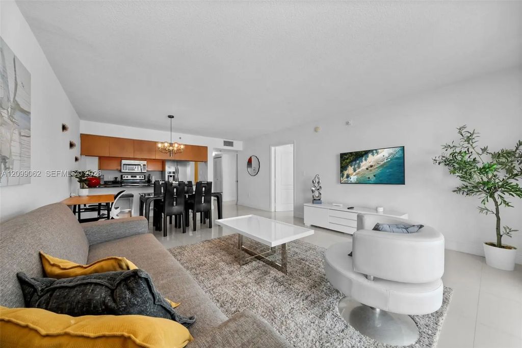 1200 Brickell Bay Drive #3908, Miami