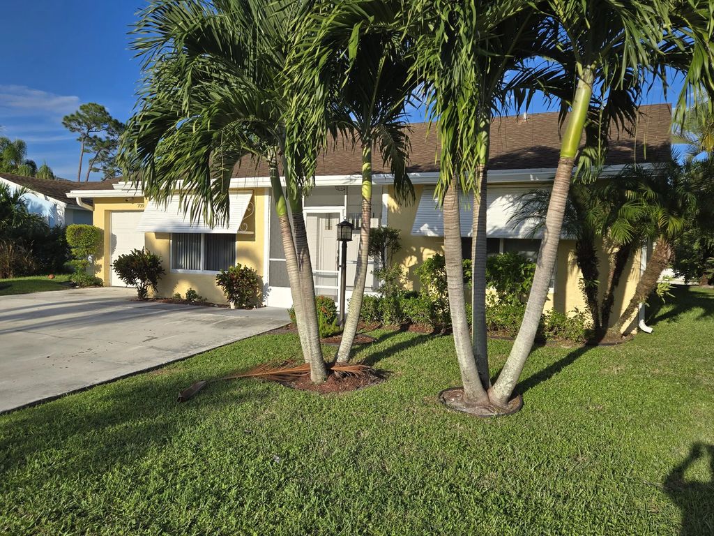7099 Pine Manor Drive, Lake Worth