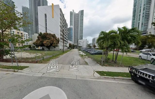 4 of 8 - 460 Ne 29th Terrace, Miami, FL