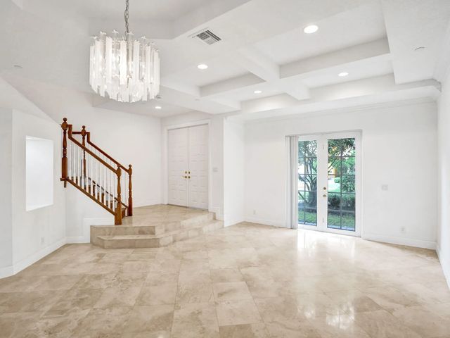 3 of 46 - 385 Ne 69th Circle, Boca Raton, FL