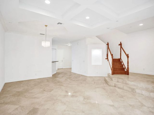 5 of 46 - 385 Ne 69th Circle, Boca Raton, FL