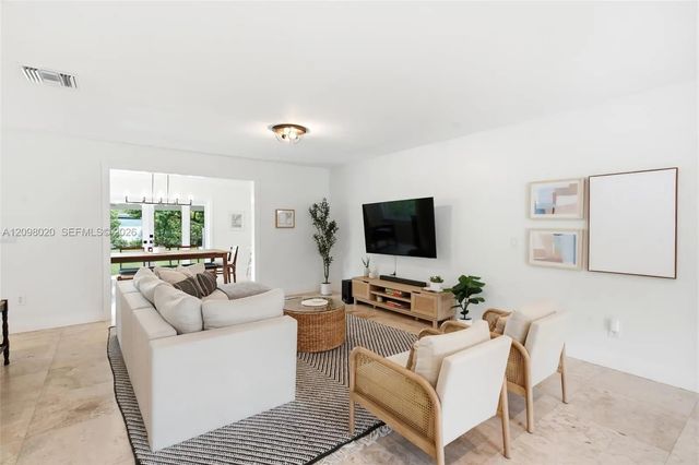 4 of 36 - 3311 Sw 64 Avenue, Miami, FL