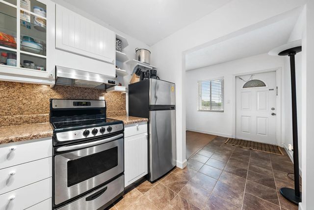 3 of 20 - 2381 Sunset Avenue #306, Lake Worth Beach, FL