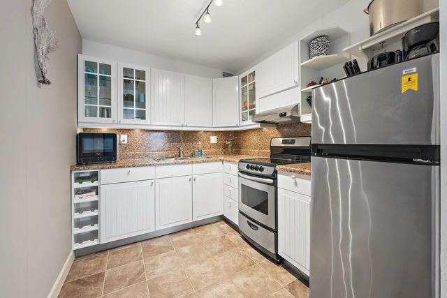 4 of 20 - 2381 Sunset Avenue #306, Lake Worth Beach, FL