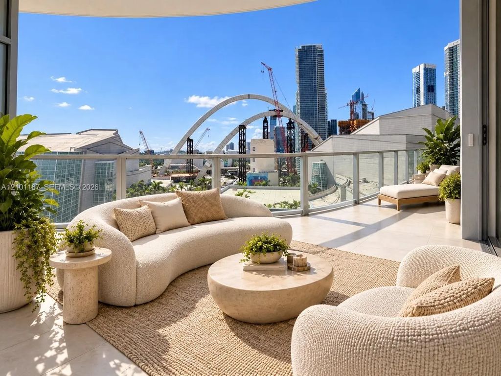 1400 Biscayne #802, Miami