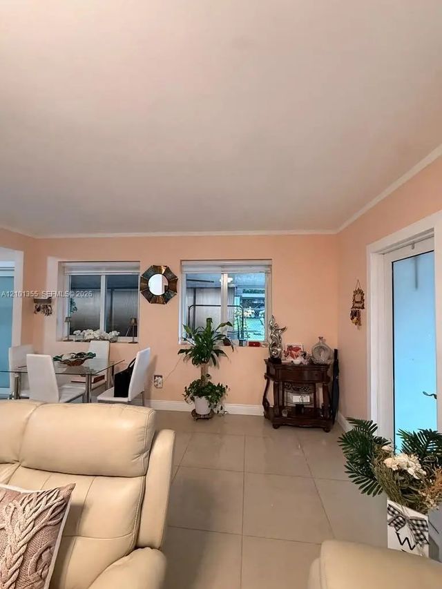 3 of 17 - 1290 Nw 15th Street, Homestead, FL