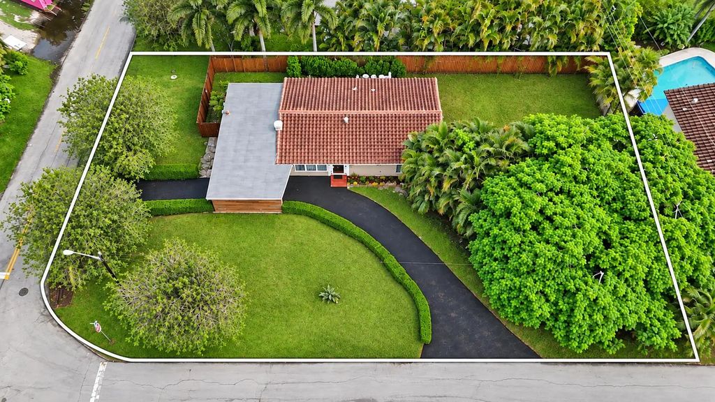 707 Nw 24th Street, Wilton Manors