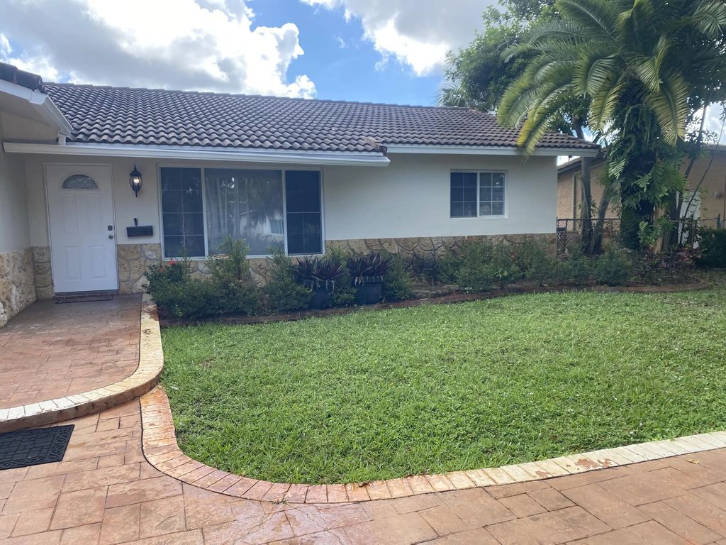 4113 Nw 78th Lane, Coral Springs