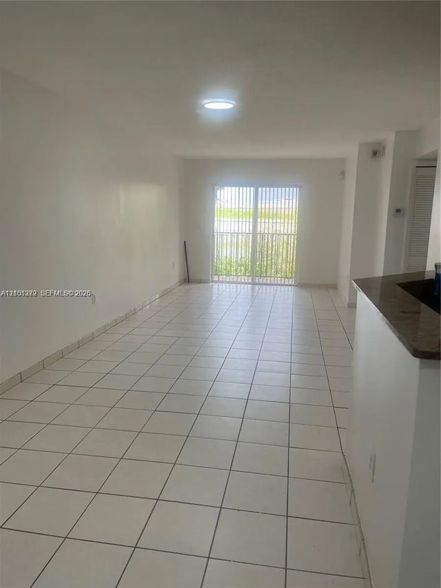 4 of 10 - 4681 Nw 9th Street #107, Miami, FL