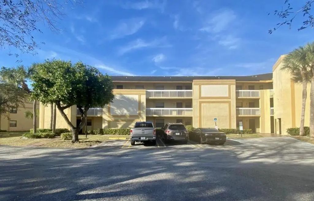 9000 Nw 28th Drive #209, Coral Springs