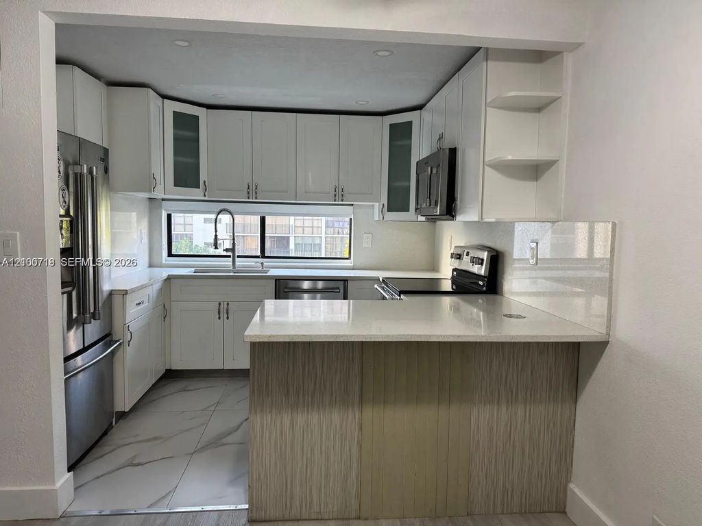 17021 N Bay Road #627, Sunny Isles Beach