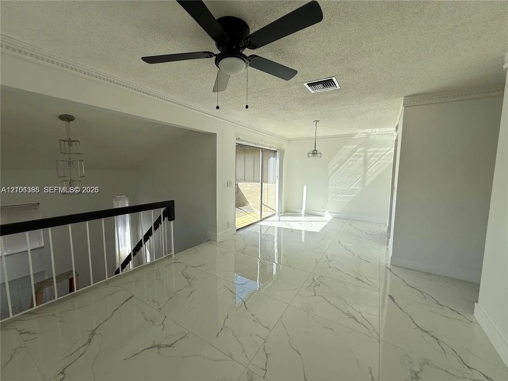 2125 Nw 57th Avenue #15-e, Lauderhill
