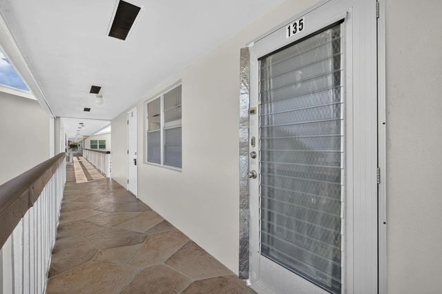 5 of 50 - 135 Somerset G, West Palm Beach, FL