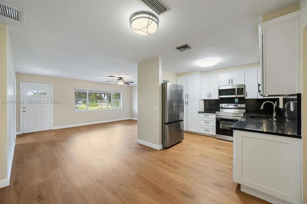 10 Sw 11th Street, Deerfield Beach