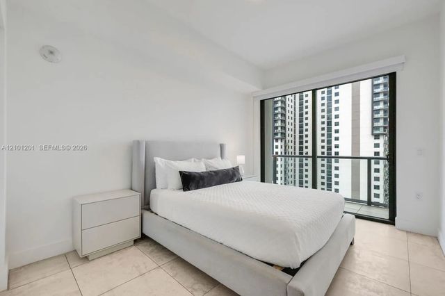 4 of 8 - 239 Sw 9th Street #1801, Miami, FL