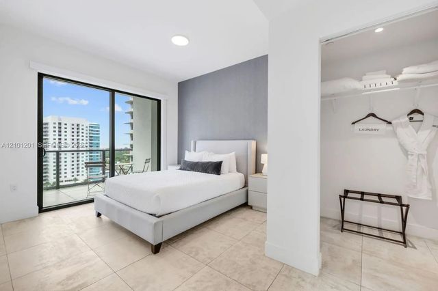 5 of 8 - 239 Sw 9th Street #1801, Miami, FL