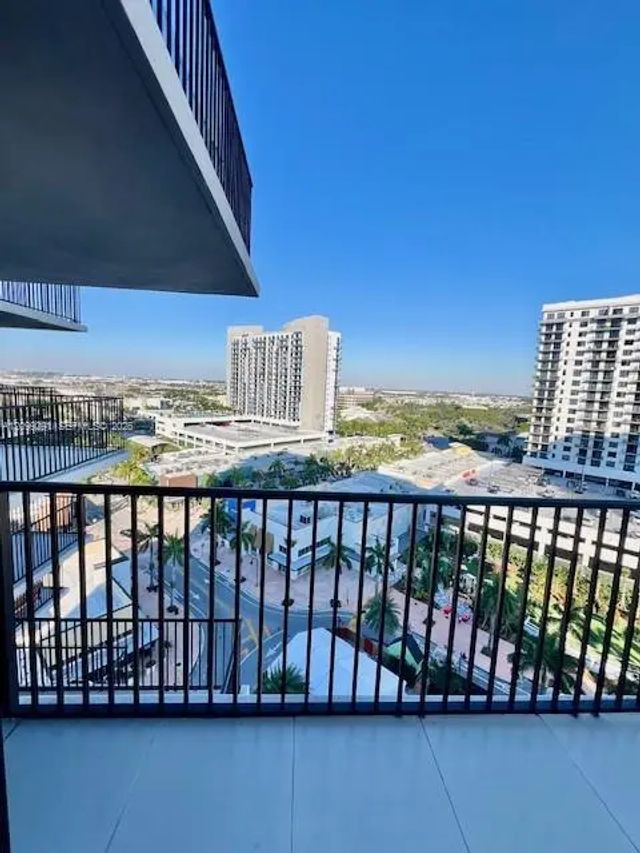 4 of 44 - 5252 Nw 85th Avenue #1009, Doral, FL