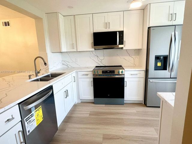 2 of 9 - 4098 Yarmouth E #4098, Boca Raton, FL