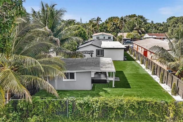4 of 56 - 923 Nw 110th Street, Miami, FL