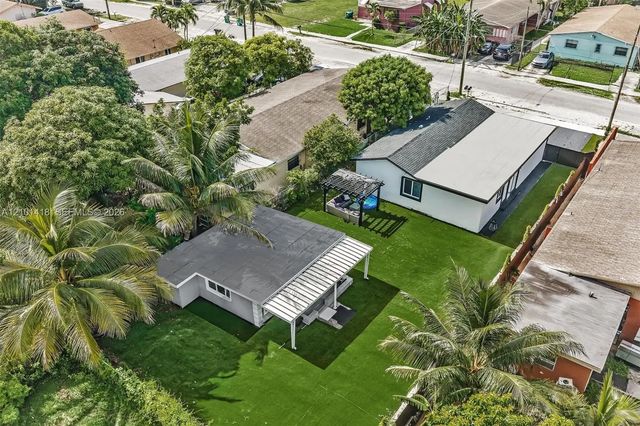 5 of 56 - 923 Nw 110th Street, Miami, FL