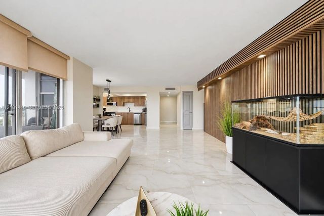 4 of 45 - 18011 Biscayne Boulevard #505, Aventura, FL