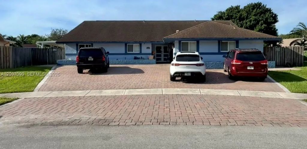 11810 Nw 16th Street, Pembroke Pines