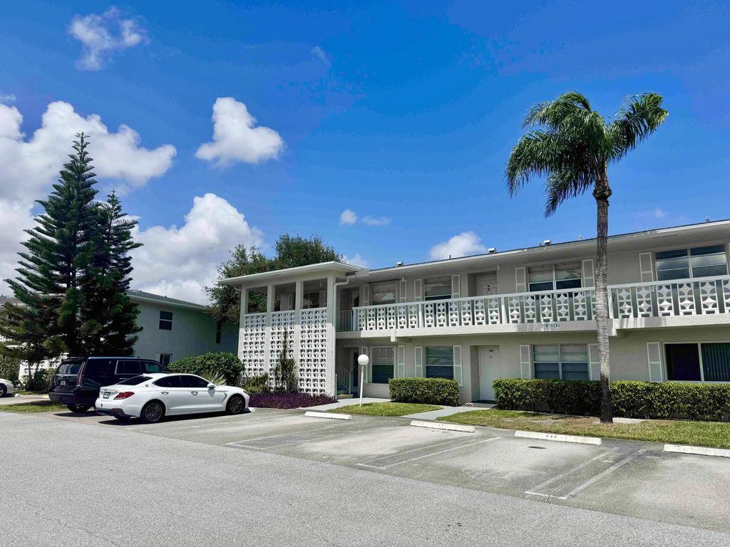 2811 Sw 15th Street #202, Delray Beach