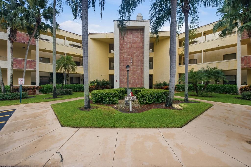 7508 La Paz Boulevard #107, Boca Raton