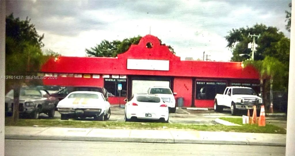 3419 W Broward Boulevard, Lauderhill