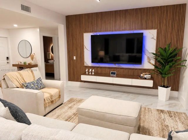 5 of 44 - 16065 Sw 86th Lane, Miami, FL