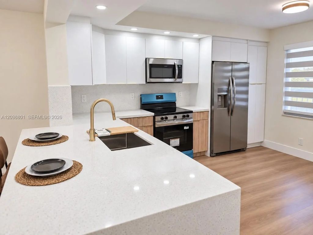 12600 Sw 5th Court #207l, Pembroke Pines