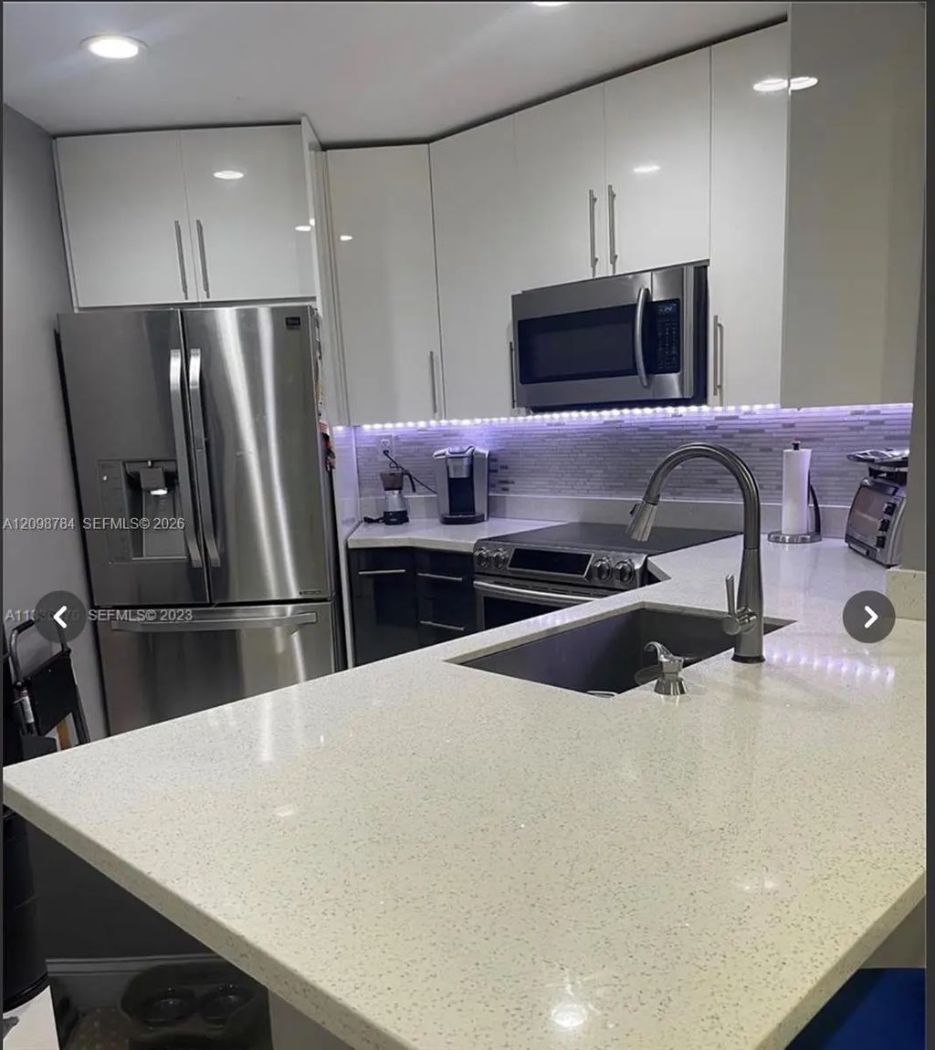 10241 Nw 9th St Circle #209-5, Miami