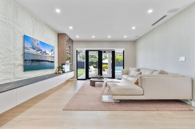 5 of 73 - 13140 Sw 112th Avenue, Miami, FL