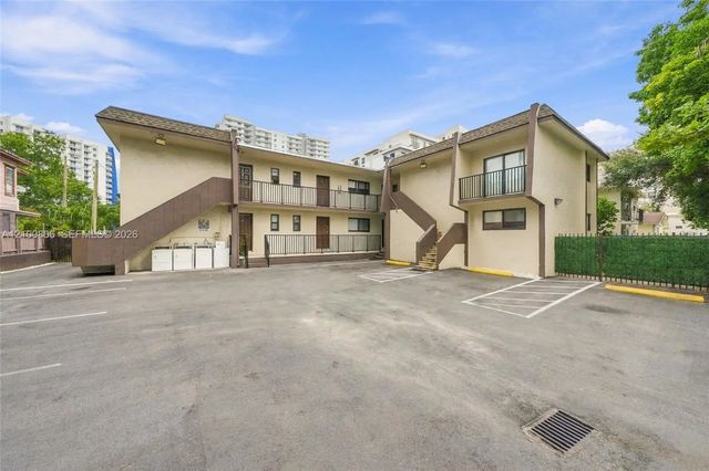 1484 Nw 15th Avenue, Miami