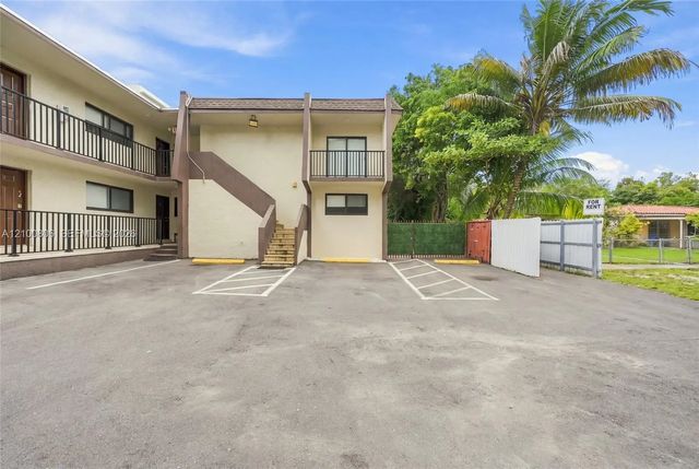 3 of 21 - 1484 Nw 15th Avenue, Miami, FL