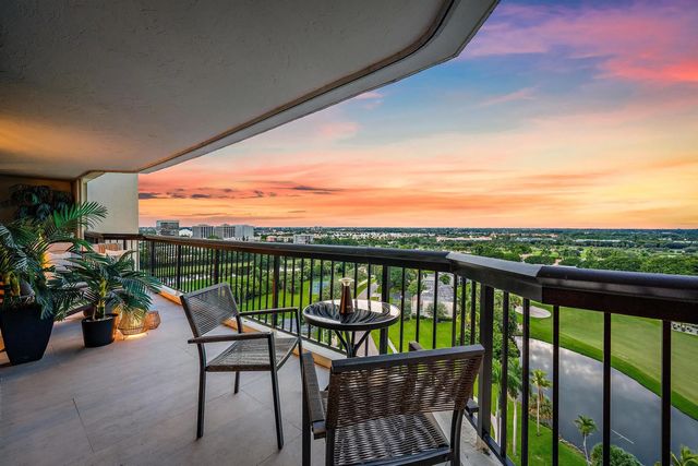 1900 Consulate Place #1205, West Palm Beach