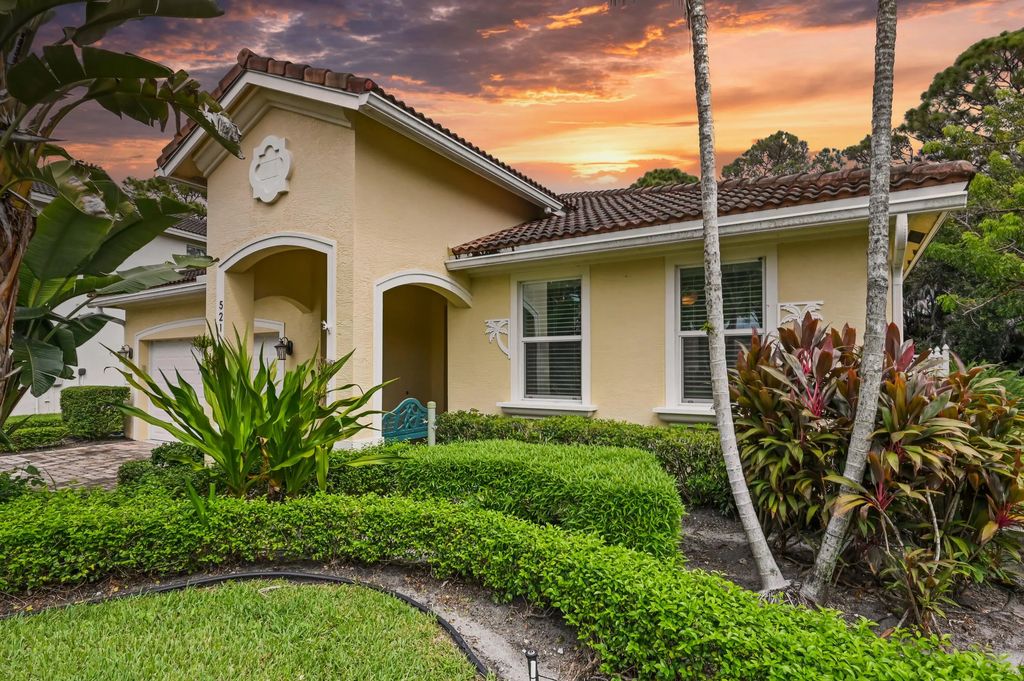 521 Ne Abaca Way, Jensen Beach