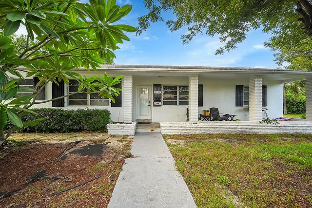 1331 S Palmway, Lake Worth Beach